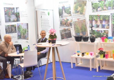 Fun at the booth of Kaneya.